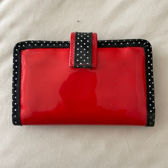 Glossy red wallet with black/white polka dot trim - Picture 1 of 3